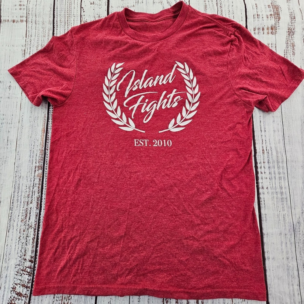 Island Fights Red Short Sleeve T-Shirt Men's‎ M